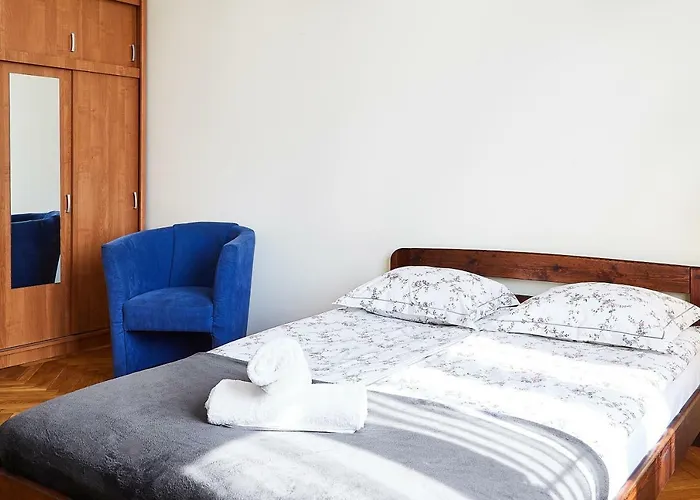 Yard Krowoderska Street شقة *