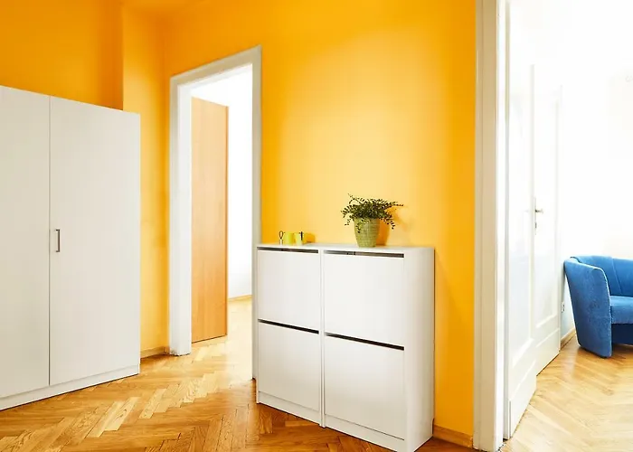 Yard Krowoderska Street كراكوفيا